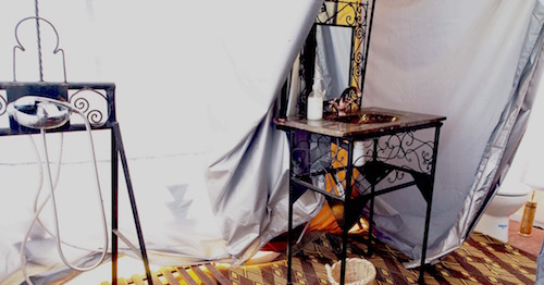 bathoom desert camp 